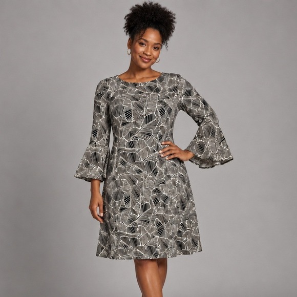 Tommy Hilfiger Dresses & Skirts - Tommy Hilfiger Womens 6 Black White Palm Leaf Botanical Bell Sleeve Shift Dress